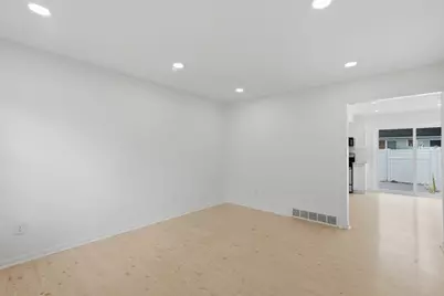 45197 Kensington Street, Utica, MI 48317 - Photo 30