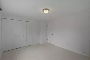 45197 Kensington St, Utica, MI 48317 - Photo 26