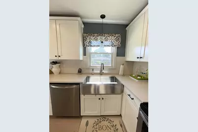214 S 20th Street S, Battle Creek, MI 49015 - Photo 8