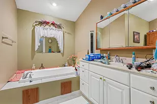 46664 Co Rd 374, Paw Paw, MI 49079 - Photo 10