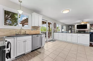 9128 Meadow View Ln, Saline, MI 48176 - Photo 14