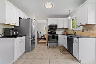 9128 Meadow View Ln, Saline, MI 48176 - Photo 12