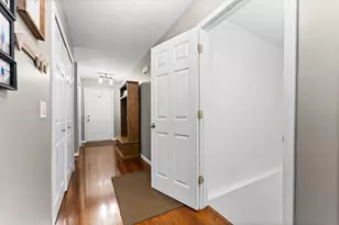 28820 Apple Blossom Dr, Flat Rock, MI 48134 - Photo 12