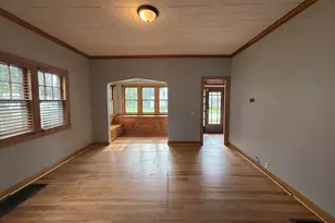 106 Hamilton St, Dowagiac, MI 49047 - Photo 6