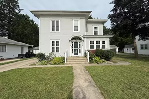 106 Hamilton St, Dowagiac, MI 49047 - Photo 2