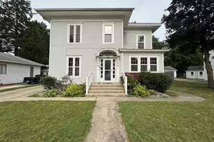 106 Hamilton St, Dowagiac, MI 49047 - Photo 1
