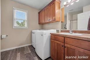 931 Sunset Hills Ave NW, Grand Rapids, MI 49534 - Photo 8