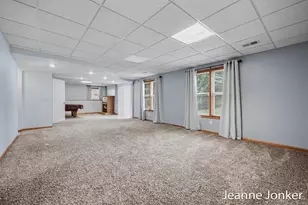 931 Sunset Hills Ave NW, Grand Rapids, MI 49534 - Photo 14