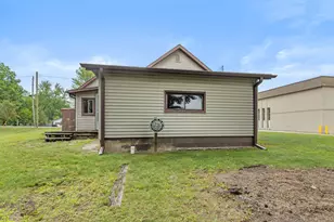 111 N Main St, Crystal, MI 48818 - Photo 4