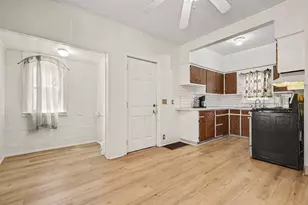 1015 Jennette Ave NW, Grand Rapids, MI 49504 - Photo 8