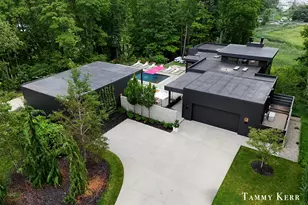 702 Golfview Dr, Douglas, MI 49406 - Photo 2