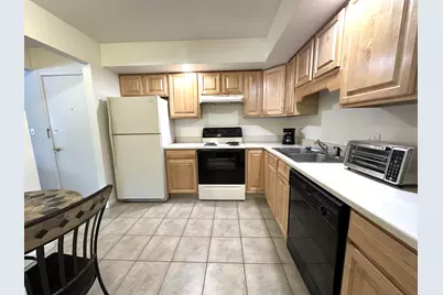 3620 Lakeshore Drive #F3, Saint Joseph, MI 49085 - Photo 6