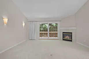 475 Timberlake Dr E, Holland, MI 49424 - Photo 10
