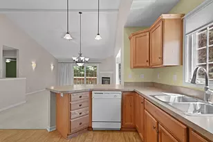 475 Timberlake Dr E, Holland, MI 49424 - Photo 16