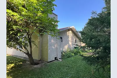 126 Johnson Street, Edmore, MI 48829 - Photo 6