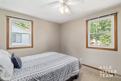 2032 Edgewood Avenue SE, Grand Rapids, MI 49546 - Photo 24