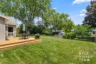 2032 Edgewood Ave SE, Grand Rapids, MI 49546 - Photo 36
