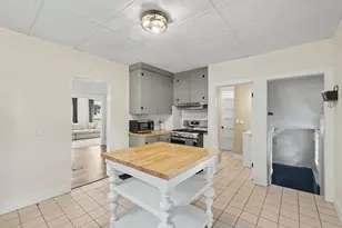 234 Knapp St NE, Grand Rapids, MI 49505 - Photo 10