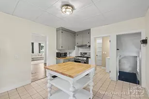 234 Knapp St NE, Grand Rapids, MI 49505 - Photo 10
