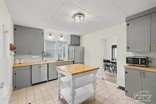 234 Knapp St NE, Grand Rapids, MI 49505 - Photo 8