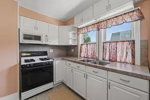 318 Whitcomb St, Kalamazoo, MI 49001 - Photo 14