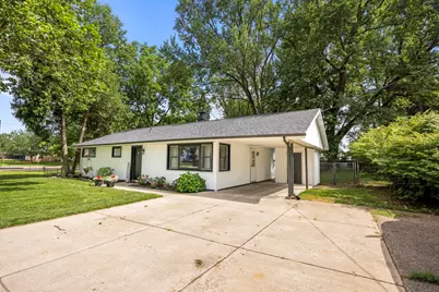 113 W Hughes Street, Marshall, MI 49068 - Photo 2