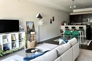 5619 Arbor Chase Dr, Ann Arbor, MI 48103 - Photo 8