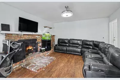 16360 E Rutherland Street E, Southfield, MI 48076 - Photo 4