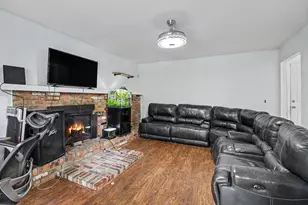 16360 E Rutherland Street E, Southfield, MI 48076 - Photo 4