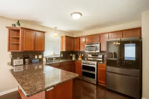 2678 Cotherstone Dr SW, Wyoming, MI 49418 - Photo 8