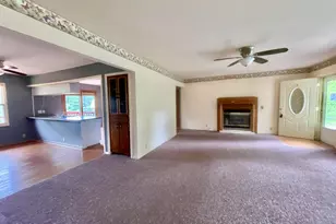 1806 Barr St, Hillsdale, MI 49242 - Photo 4