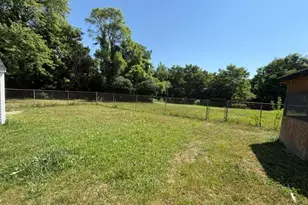 3157 Ludwig St, Burton, MI 48529 - Photo 16