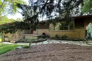 2631 N Maple Rd, Ann Arbor, MI 48103 - Photo 2