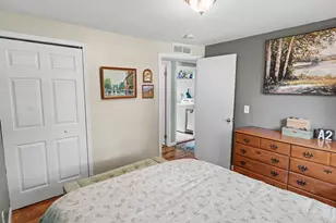 2136 Champagne Dr, Ann Arbor, MI 48108 - Photo 14