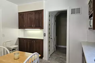 2236 Tipperary Rd, Kalamazoo, MI 49008 - Photo 6