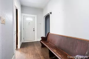 908 Eastern Ave SE, Grand Rapids, MI 49507 - Photo 2