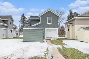 2071 Linden Ave SE, Grand Rapids, MI 49507 - Photo 16
