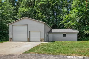 1079 Rector St NE, Sparta, MI 49345 - Photo 4