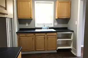 19453 Roscommon St, Harper Woods, MI 48225 - Photo 4