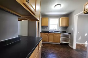 19453 Roscommon St, Harper Woods, MI 48225 - Photo 8