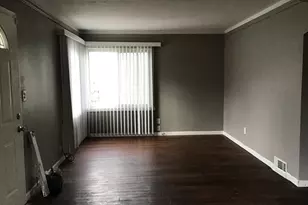 19453 Roscommon St, Harper Woods, MI 48225 - Photo 2
