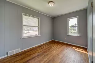 24501 Fern Ave, Eastpointe, MI 48021 - Photo 8