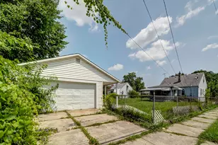 24501 Fern Ave, Eastpointe, MI 48021 - Photo 12