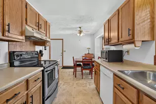 10224 Mizzen Ln, Pleasant Lake, MI 49272 - Photo 12