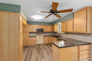 7676 Courtland Dr NE, Rockford, MI 49341 - Photo 8