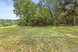 7676 Courtland Dr NE, Rockford, MI 49341 - Photo 16