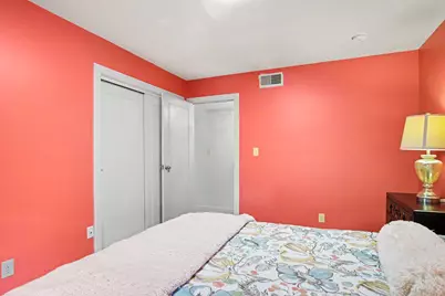 2432 Village Drive SE, Grand Rapids, MI 49506 - Photo 16