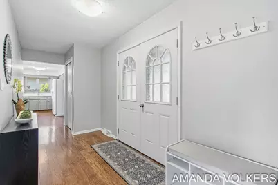 3910 Honeybrook Avenue SW, Grandville, MI 49418 - Photo 4
