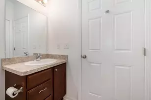 964 W Summerfield Gln Cir, Ann Arbor, MI 48103 - Photo 14