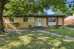 42039 Arthur St, Belleville, MI 48111 - Photo 2